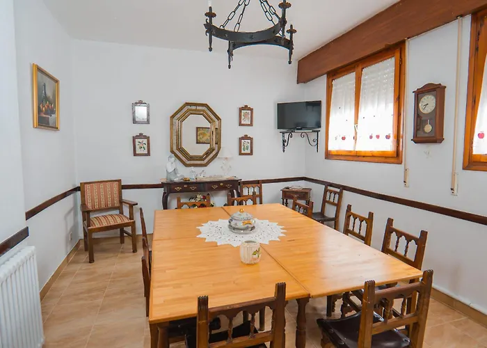 El Arco De * Villahoz